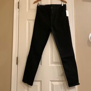 J Brand (Maria) size 31 high-rise skinny jean in black. Brand new with tags! 🖤